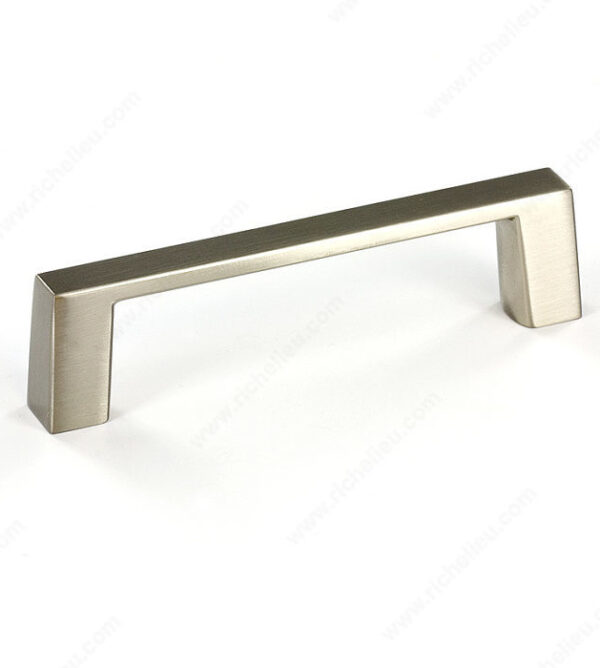 Richelieu Contemporary Metal Pull - 107