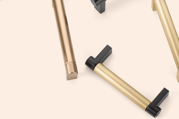 EMTEK SELECT Smooth Cabinet Pull - Image 4